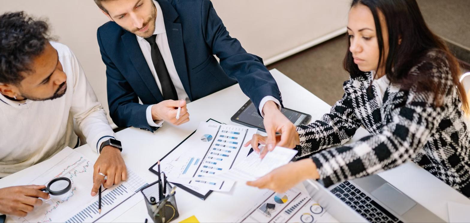 دراسة إدارة الأعمال في الخارج: التخصصات والشروط للسعوديين